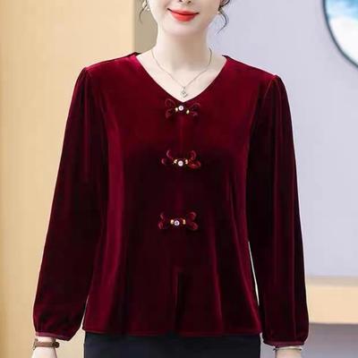 Elegant Gold Velvet Long-Sleeve T-Shirt for Middle-Aged and Elderly Women, Stylish Spring/Autumn Loose Fit with Belly Coverage