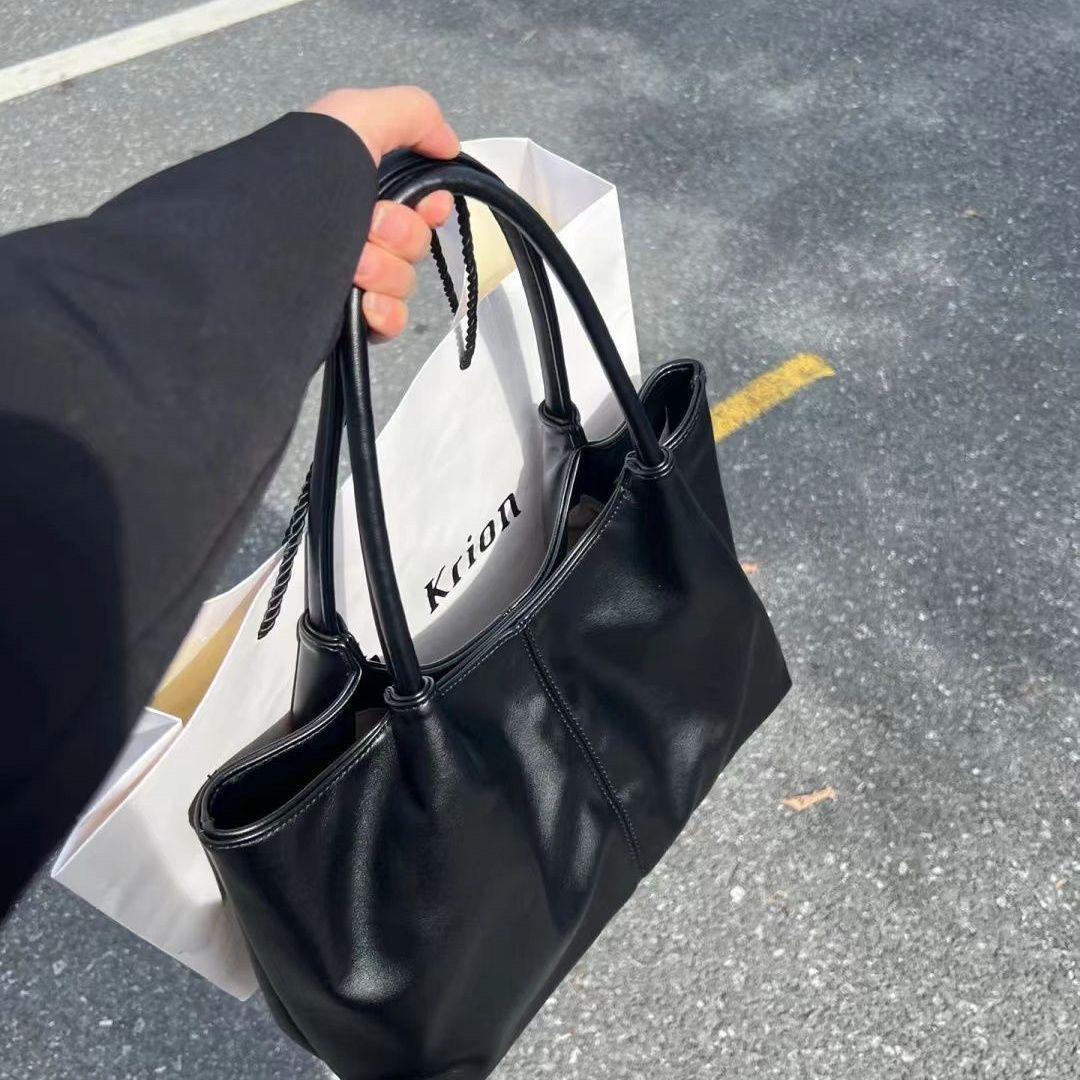 

Trendy Large Capacity Shoulder Tote for Daily Commute чёрный