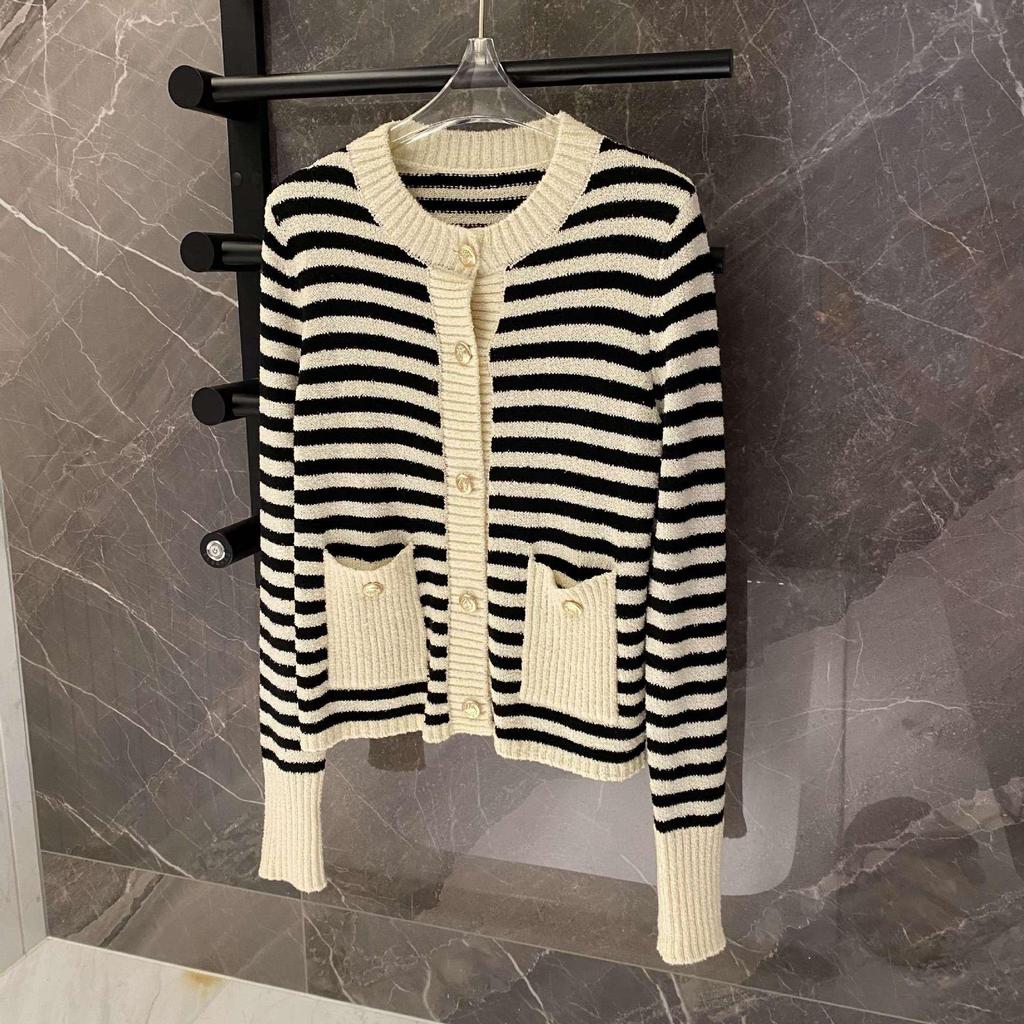 Women's Retro Striped Wool Cardigan - Gold Button, Loose Fit, Round Neck, Autumn/Winter Style