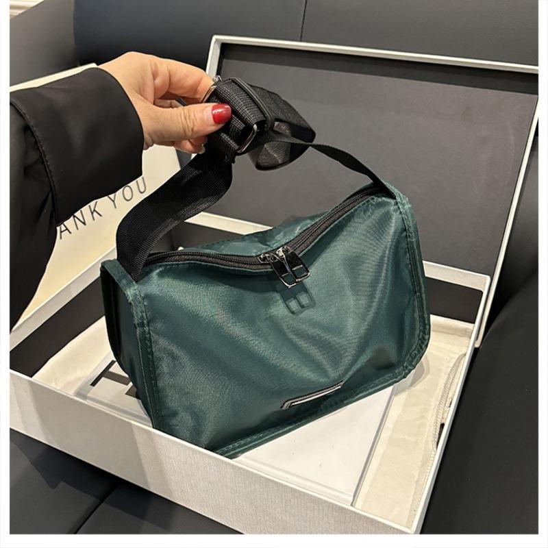Simple Nylon Shoulder Bag Fashion Casual Trendy Messenger Bag Class Commuting Simple Small Square Bag