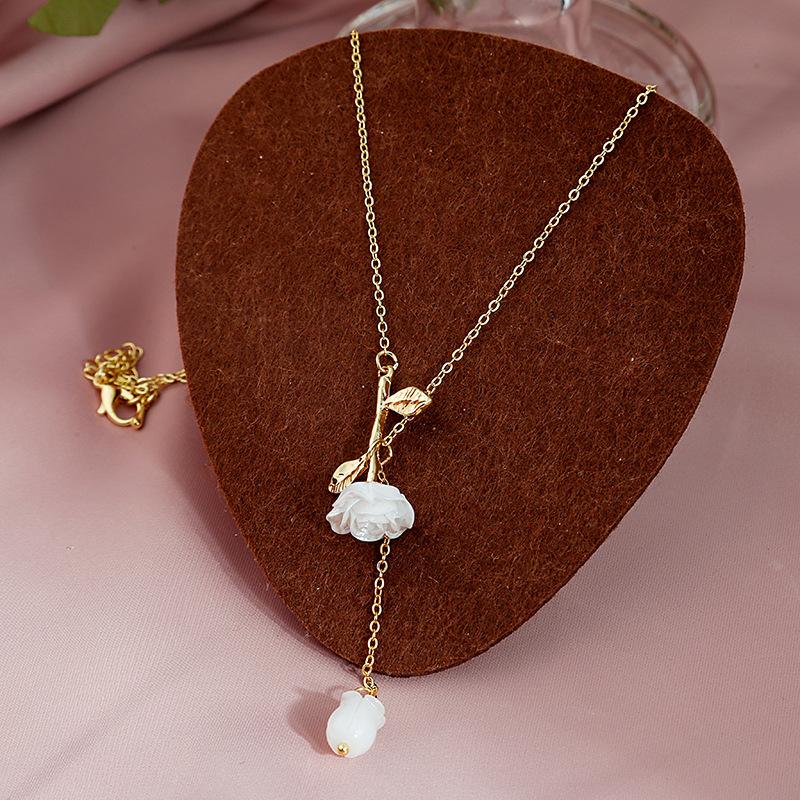 French Elegant Rose Necklace Super Fairy Spring Gentle Water Drop Pendant White Girl Sweet Clavicle Chain