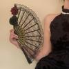 1 ks evropský retro černobílý krajkový skládací vějíř pro ženy lolita umění klasický ruční vějíř tanec foto cosplay opera párty rekvizity