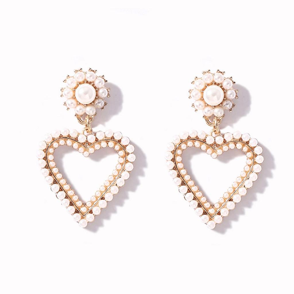 Korean Version of Simple Temperament, Imitation Pearl Hollow Love, Daily Versatile Commuter Earrings, Lady Gentle Women's Style
