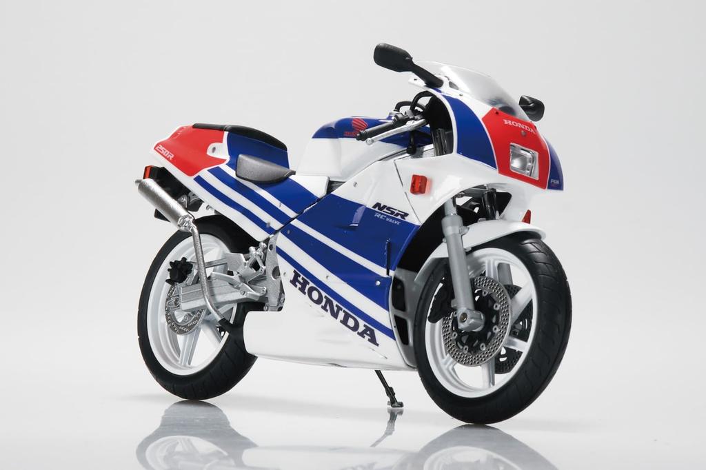 Aoshima Bunka Kyozai Maßstab Fertiges Motorrad Honda NSR250R Ross Weiß x Terra Blau 165mm Bemaltes Fertigprodukt GmbH. (AOSHIMA) 1/12 '89