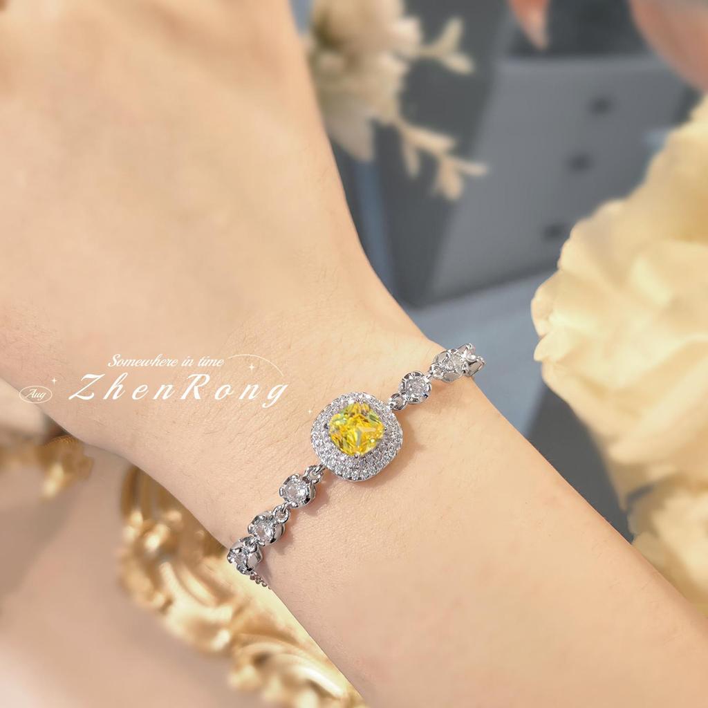 Elegant Yellow Diamond Argyle Bracelet - Luxurious, Versatile, and Exquisite Design for Women