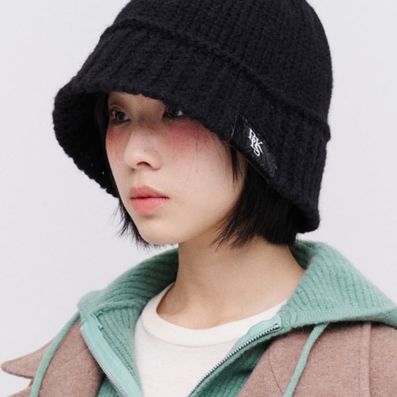 

ЧЕРНЫЕ ПЕСКИ Вязаная панама из шерсти альпаки_Черный FREE