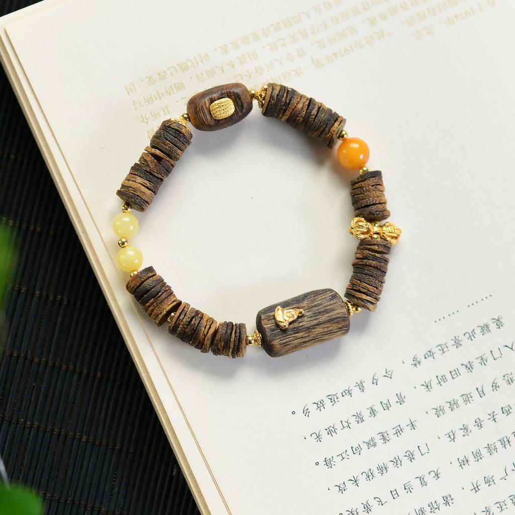 Amber Round Bead Bracelet with Natural Agarwood and 925 Silver Inlay