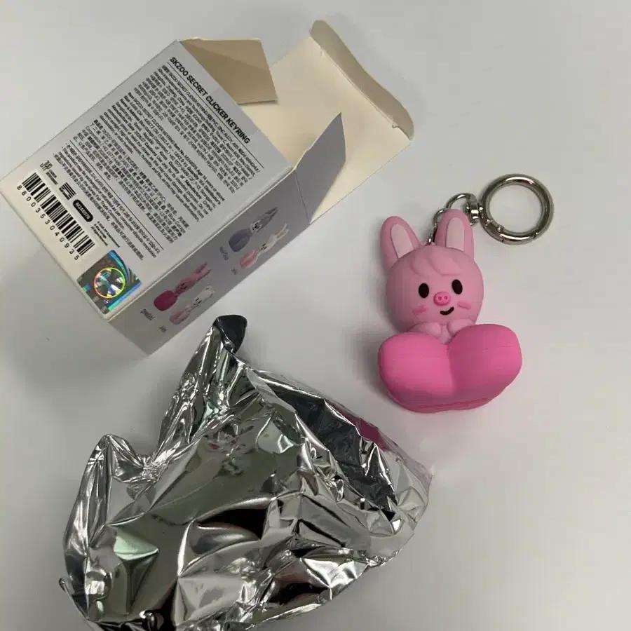 Skiju Piggy Wind-up Doll Clicker Set