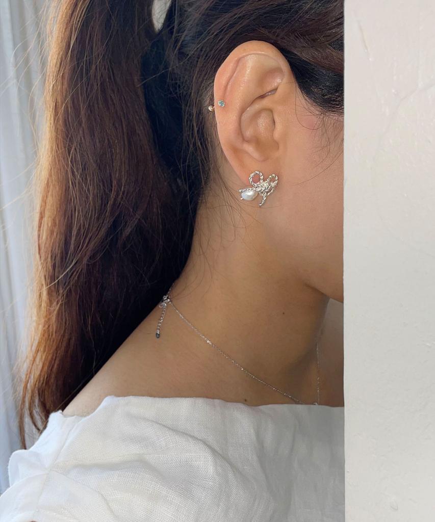Persy Classy Ribbon Silver Earring
