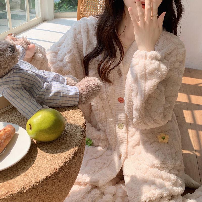 2025 Women's Autumn/Winter Flannel Jacquard Coral Fleece Pajama Set - Long Sleeve Cardigan