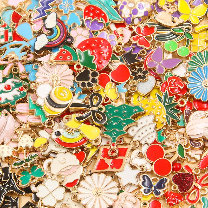 Mixed Eight-Color Enamel Alloy Charms for DIY Jewelry: Bracelet, Necklace, and Keychain Accessories (10/20/50 Pieces)