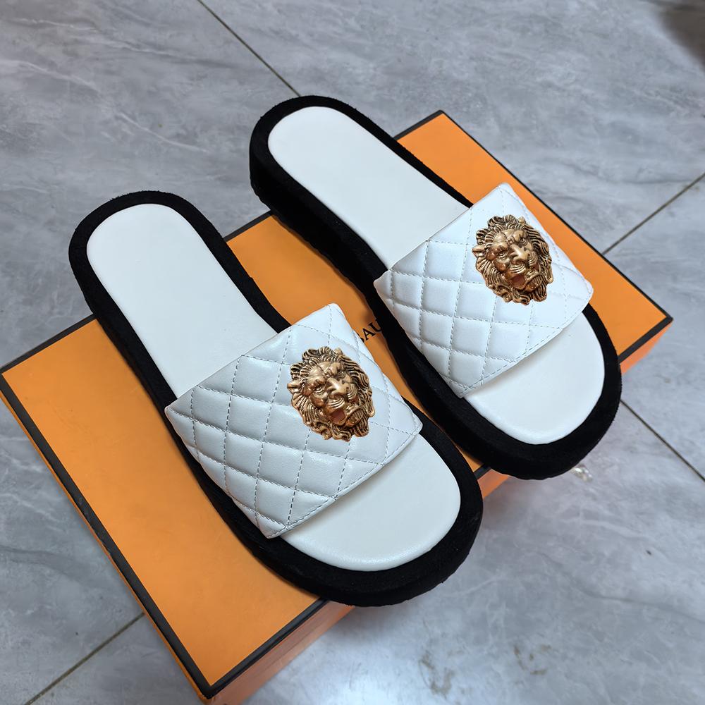 Fashion New Women's Slipper Flat Bread Turtleneck Sandals Ve Rsatile Plus Size Beach Shoes Designer Outdoor Luxury Slipper 43