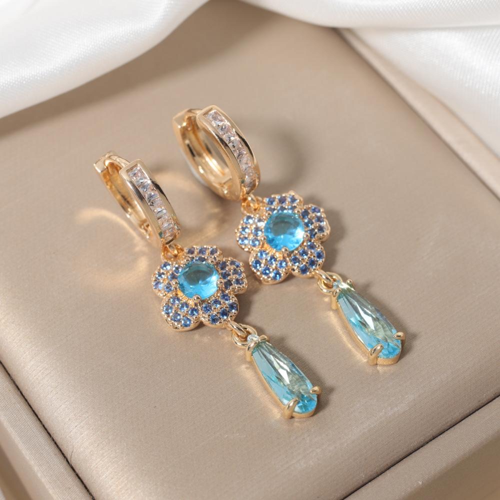 Luxury Flowers with Water Droplets Zirconia Dangle Earrings for Women Golden Earring Jewelry Party Accessories