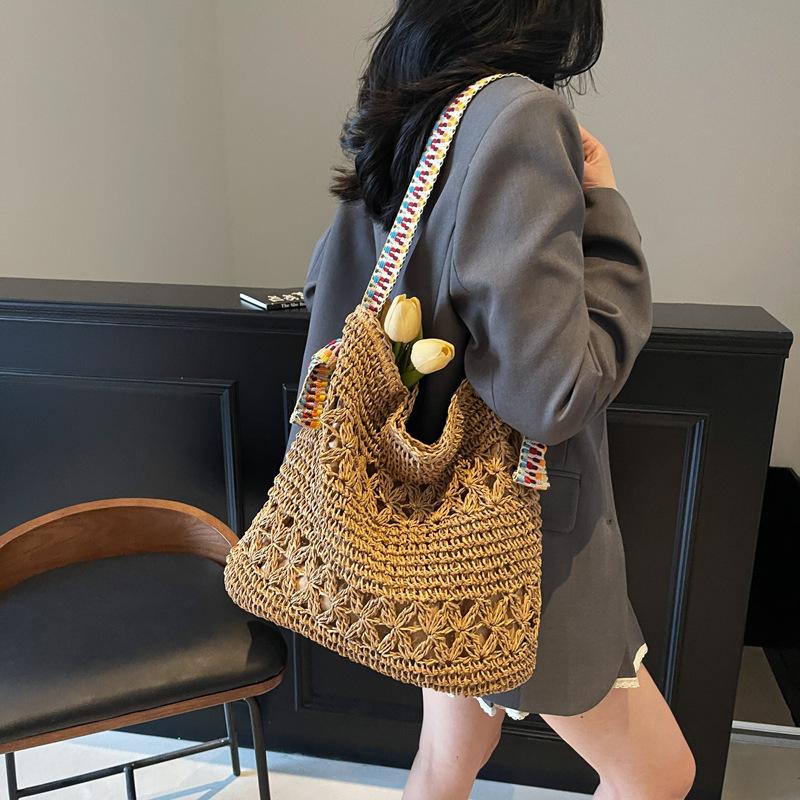 Lazy Wind Straw Woven Large-capacity Bucket Bag Women's 2025 Summer New Trend Fashion Hollow Shoulder Messenger Bag