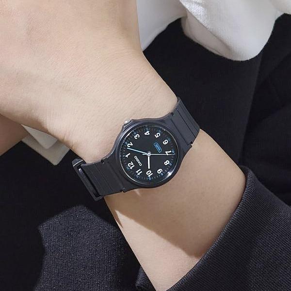 Casio LQ-24B-1BJF [CASIO Collection] Round Watch Black Resin Analog