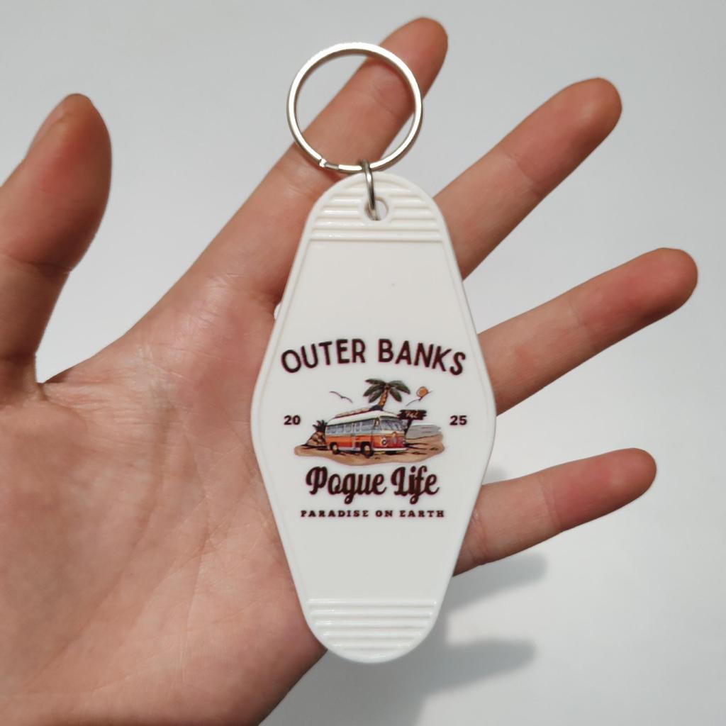 Vintage Acrylic Motel Room Keychain: Retro & Durable Design