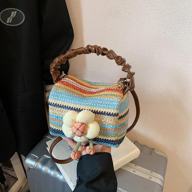 2026 New Summer Advanced Sense Flower Large Capacity Handbags Fashi Versatile Weave Delicate Commute Women's Crossbody Bag