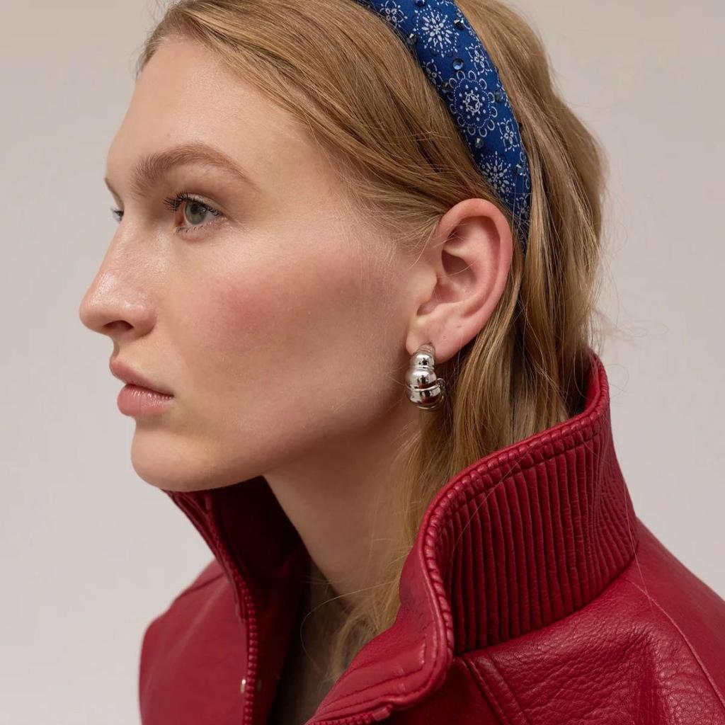 Chic Luxury Irregular C-Shaped Croissant S925 Silver Stud Earrings - Unique European & American Style