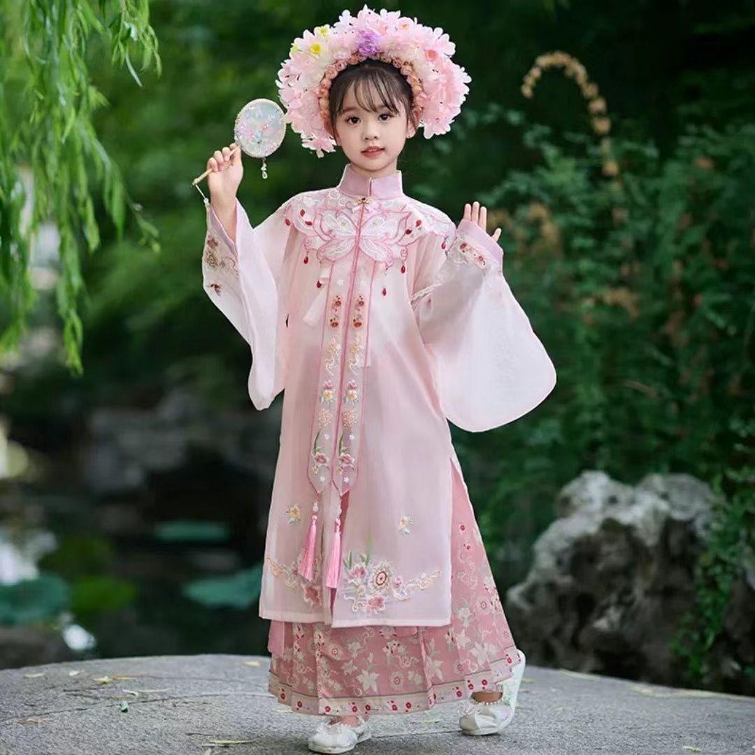 Hua Wei Mian 2026 Girls Ming Dynasty Hanfu Set: Embroidered Cloud Shoulder, Spring/Autumn Collection with Hang Tag. 120cm