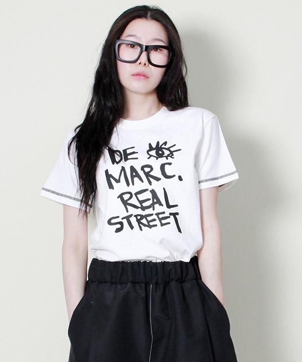 Deumakeu Logo Stitch Contrast Semi-Crop Short Sleeve T-Shirt Ivory