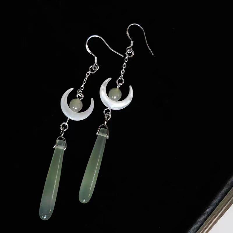 Chinese Jade Moon Tassel Earrings: Unique Design & Elegant Trend