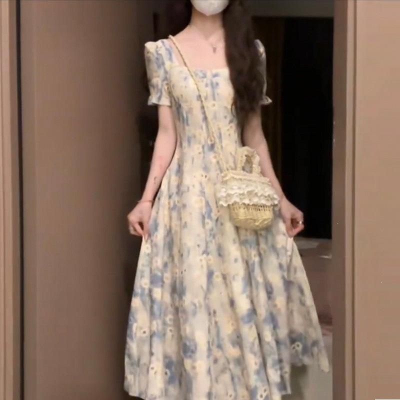 New summer waist shows first love, holiday style travel floral dress, children's French square collar oil painting dress