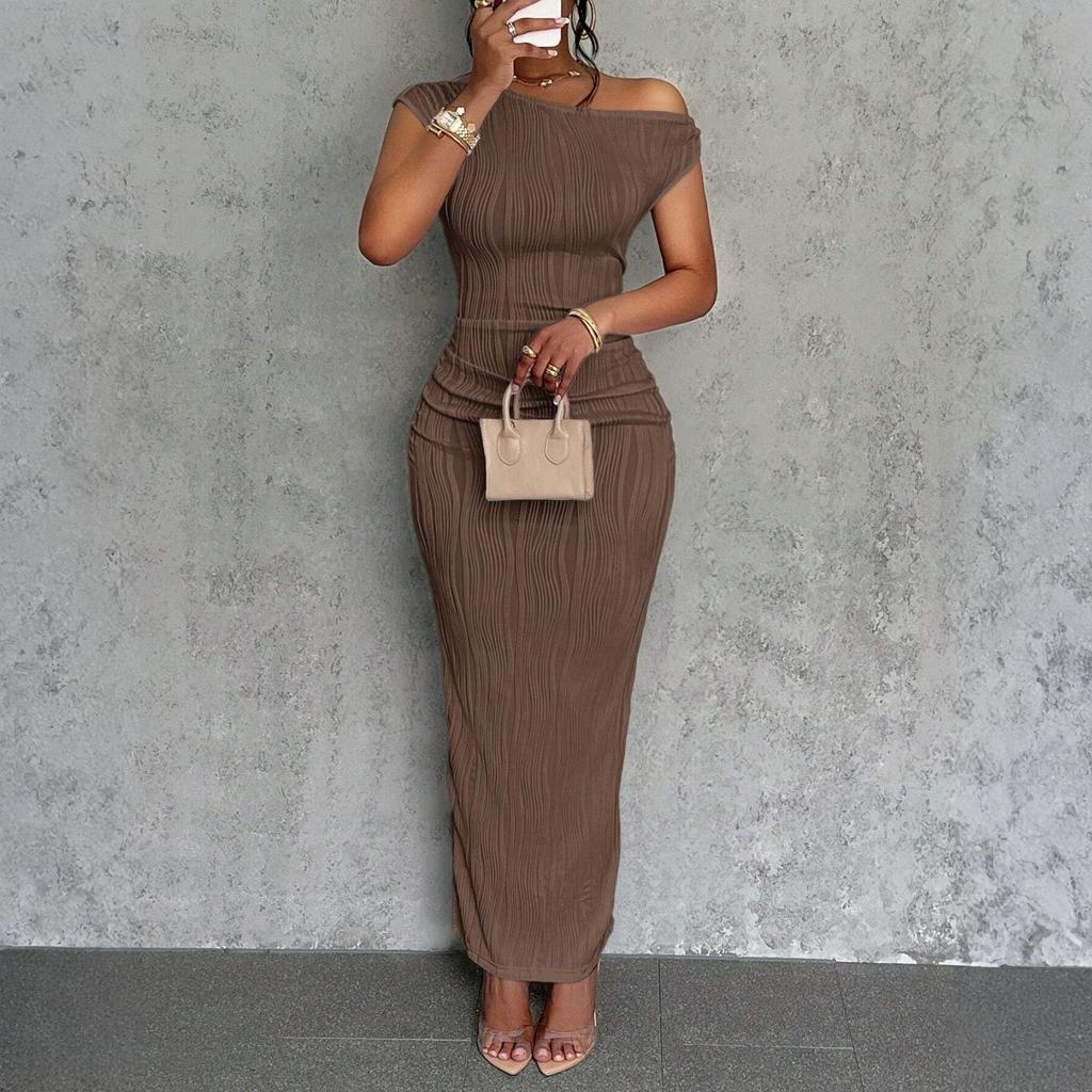 Women's Summer Fashion Solid Color Sloping Shoulder Slim Fitting Date Party Dress