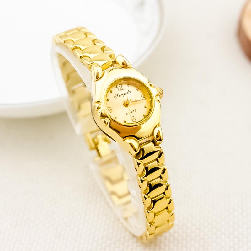 Retro Gold Women's Watch: Simple Dial, Fashionable Bracelet Quartz Wristwatch