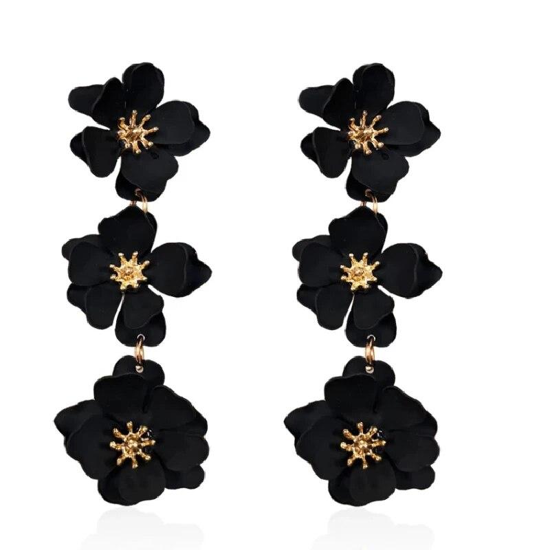 

1 Pair Of Exaggerated Retro Style Long Bohemian Temperament Spray Paint With Gold Plated Small Flowers Earrings