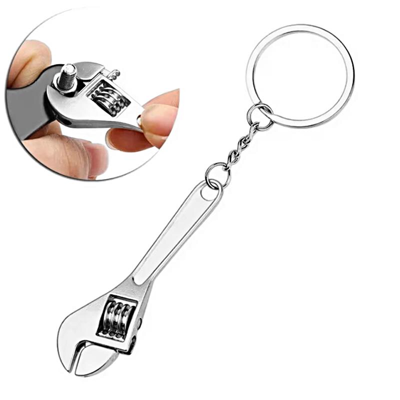 1Pc/5Pcs Key Pendant Key Zinc Alloy Keychain Outdoor Keychain Car Simulation Tool Keychain Backpack Security Fob Design