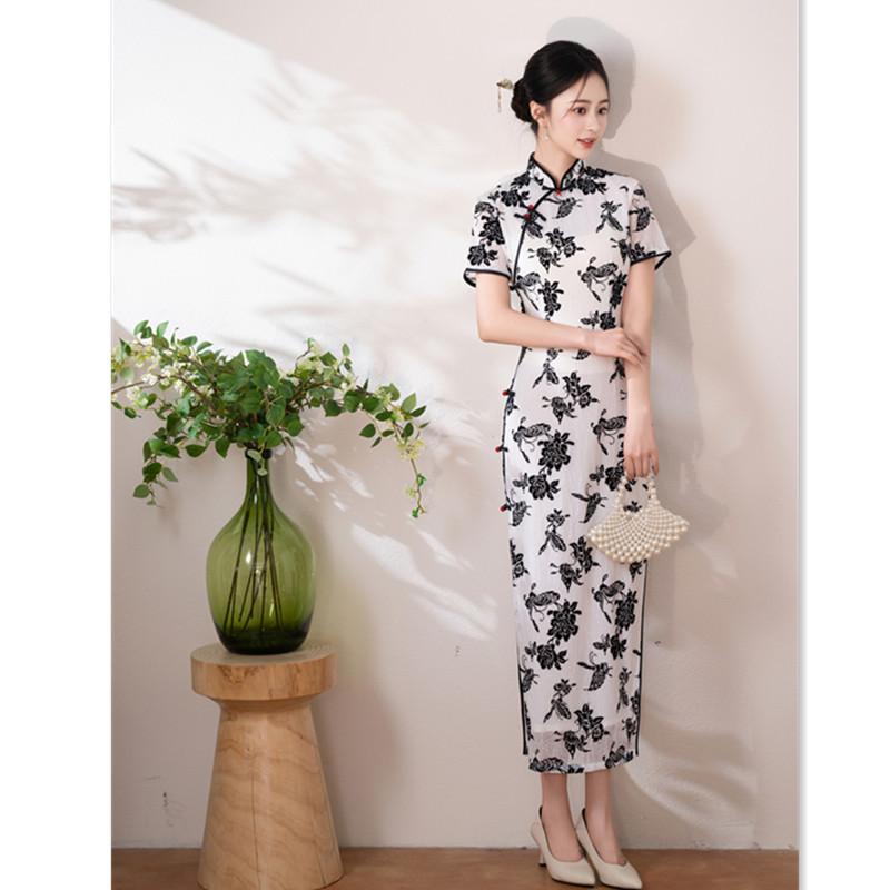 New Chinese black original beautiful cheongsam new middle-aged and elderly temperament advanced sense waist and thin daily wear