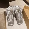 Clipped Flat-bottomed Beach Shoes, Cool Slippers, New Slippers for Women's Summer Wear, Toe Rhinestones