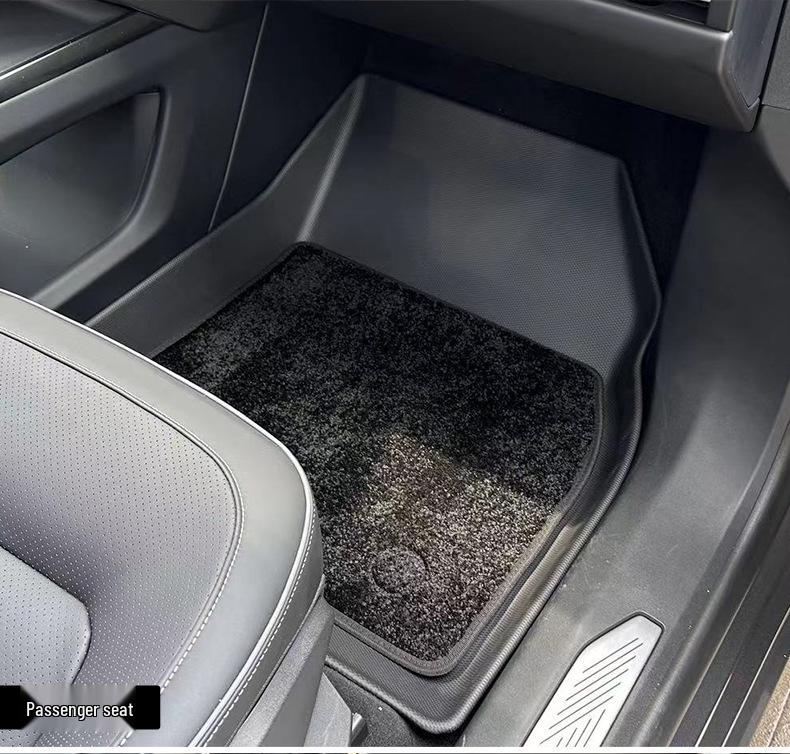 Eco-Friendly, Odorless, Wear-Resistant TPE Trunk and Backrest Pad for HiPhi Y