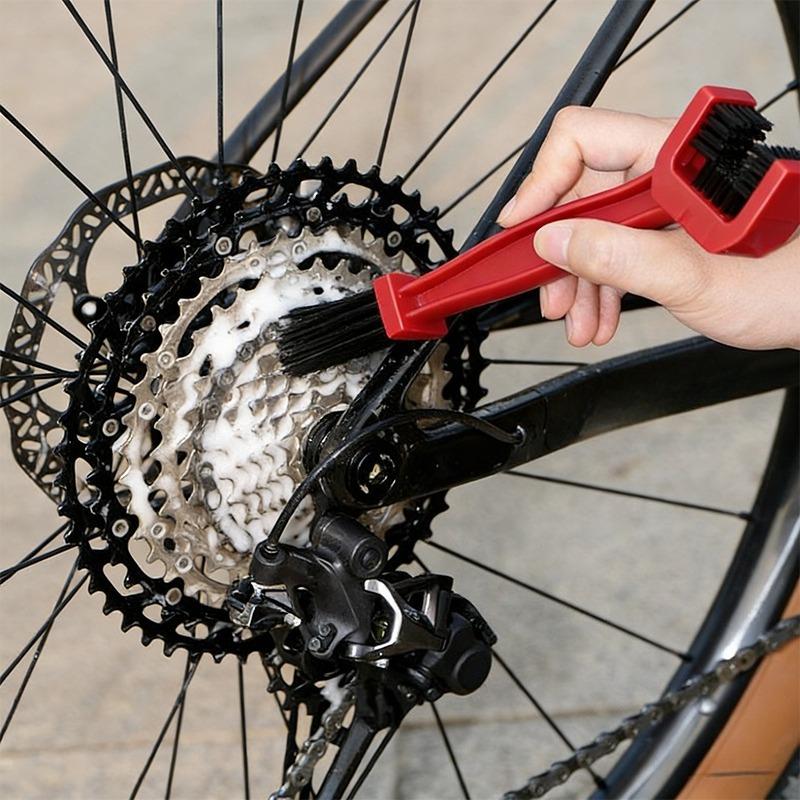 Portable Chain Cleaner for Bicycle and Motorcycle, Road Bike Chain Cleaning Brush, Maintenance Tool