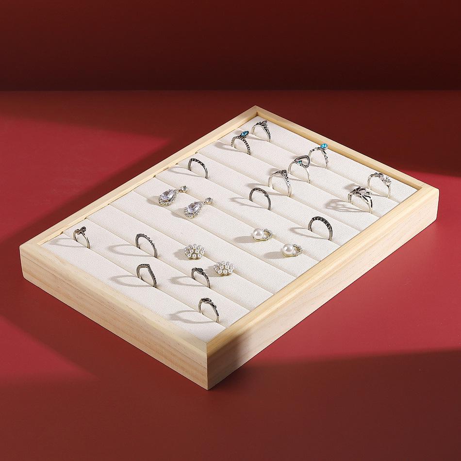 

Подставка для ювелирных изделий из цельного дерева: Подставка для сережек, лоток для колец, держатель для браслетов и лоток для хранения.