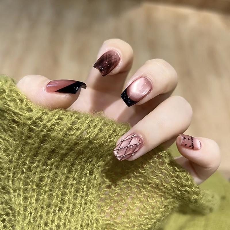 24Pcs Cute Short Square Press On Nails Cat Eye Glitter Diamond Full Cover Artificial Nail Tips For Girls