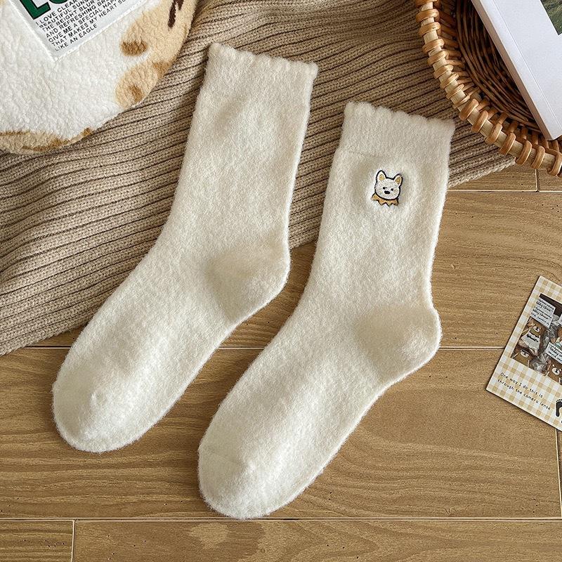 Thick Coral Fleece Socks for Autumn and Winter, Embroidered Puppy Cute Socks, Women's Mid-calf Socks, Fleece Warm Women's Socks