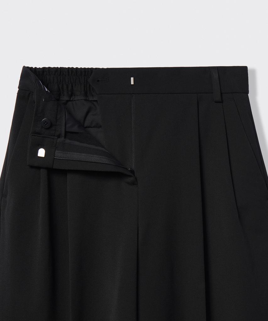 MUSINSA STANDARD WOMAN Women'S Heavyweight Fleece-Lined Two-Pleat Wide Elastic Slacks [Black]