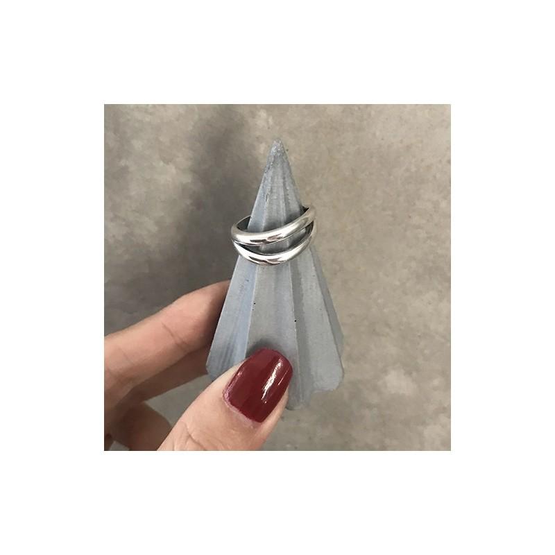 

Contemporary 925 Sterling Silver U Shape Ring For Women Featuring Polka Dot Accents J584 Silver