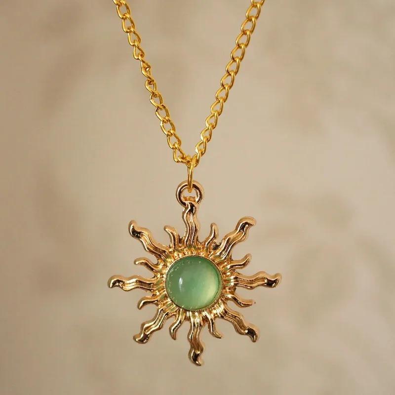 Gem Gothic Gold Sunflower Earrings: Y2K Fashion Dangle Earrings & Sun Necklace for Women, Sweet & Spicy Light Luxury Trend.