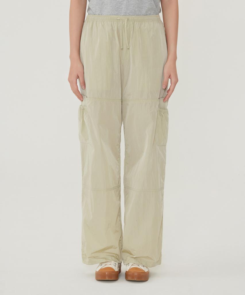 COVERNAT WOMAN Fluid Cargo Pants Light Khaki