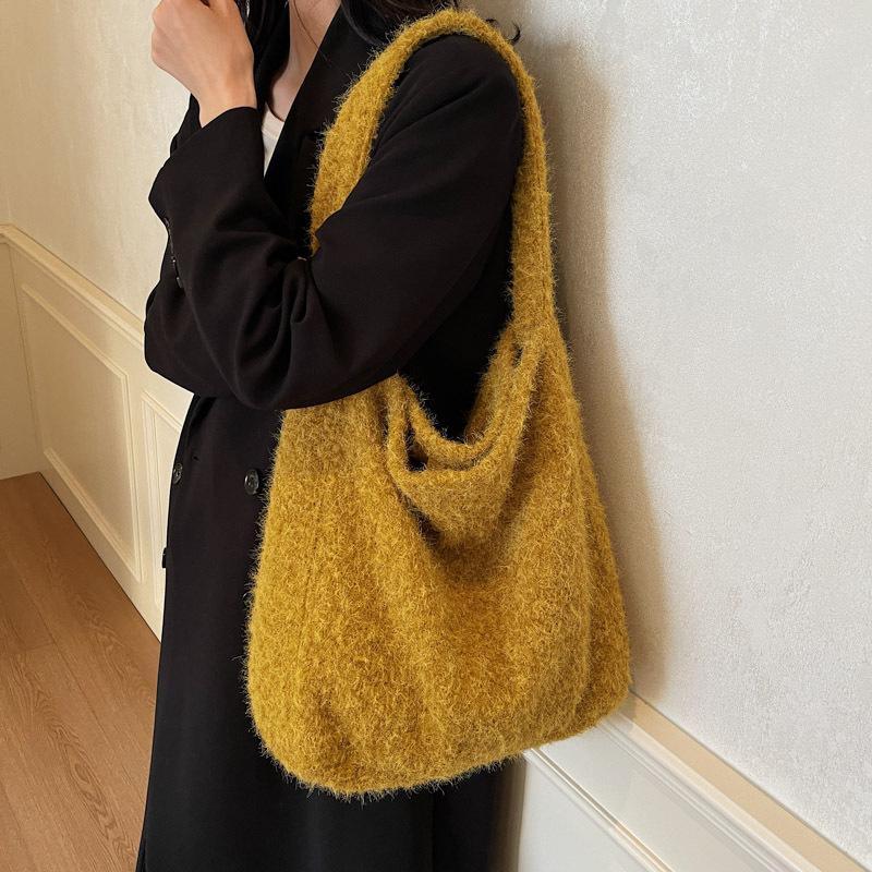 New Trendy Autumn and Winter Korean Solid Color Hairy Large Capacity Tote Bag