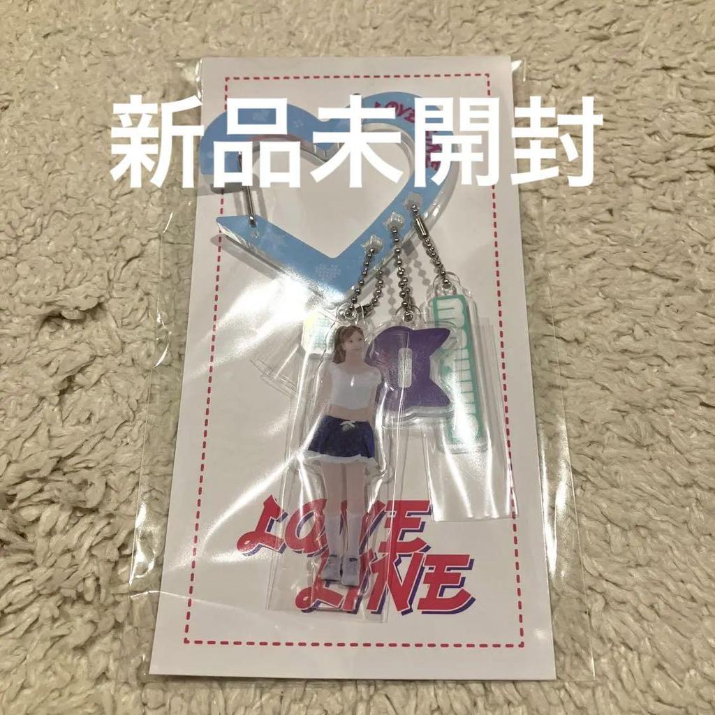 [USED] NiziU Mayuka-chan acrylic stand with carabiner