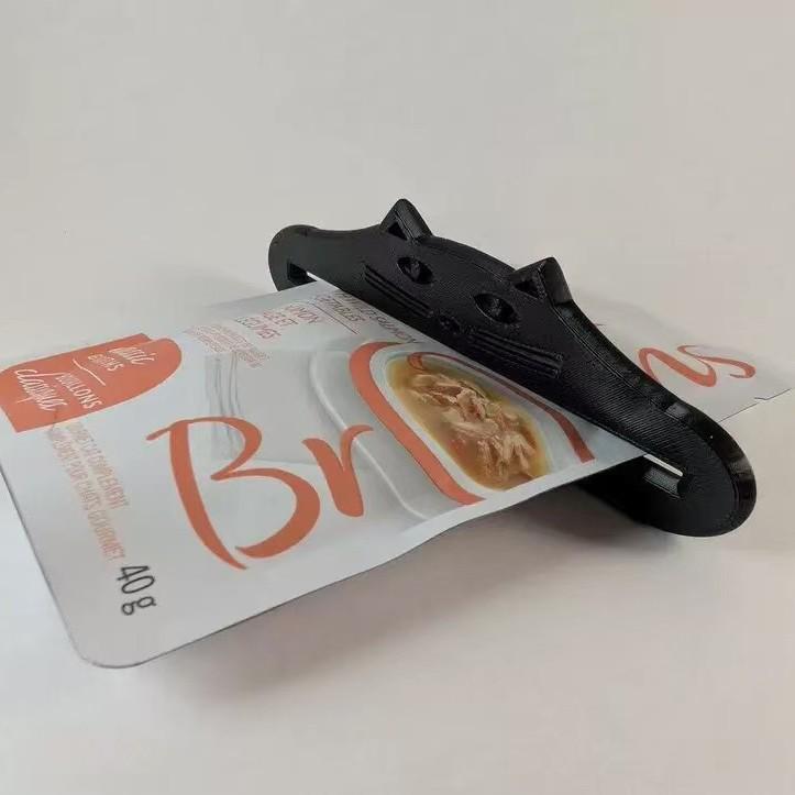 3D Printing Cat Food Pouch Scraper & Squeezer - Christmas Pet Feeder