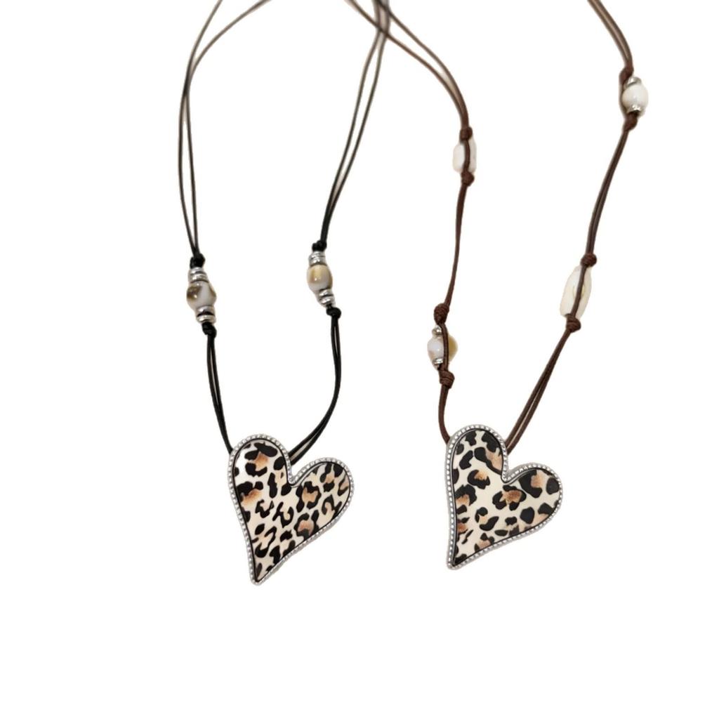 Korean High-End Silver Heart Necklace - Trendy, Fashionable, Versatile Design