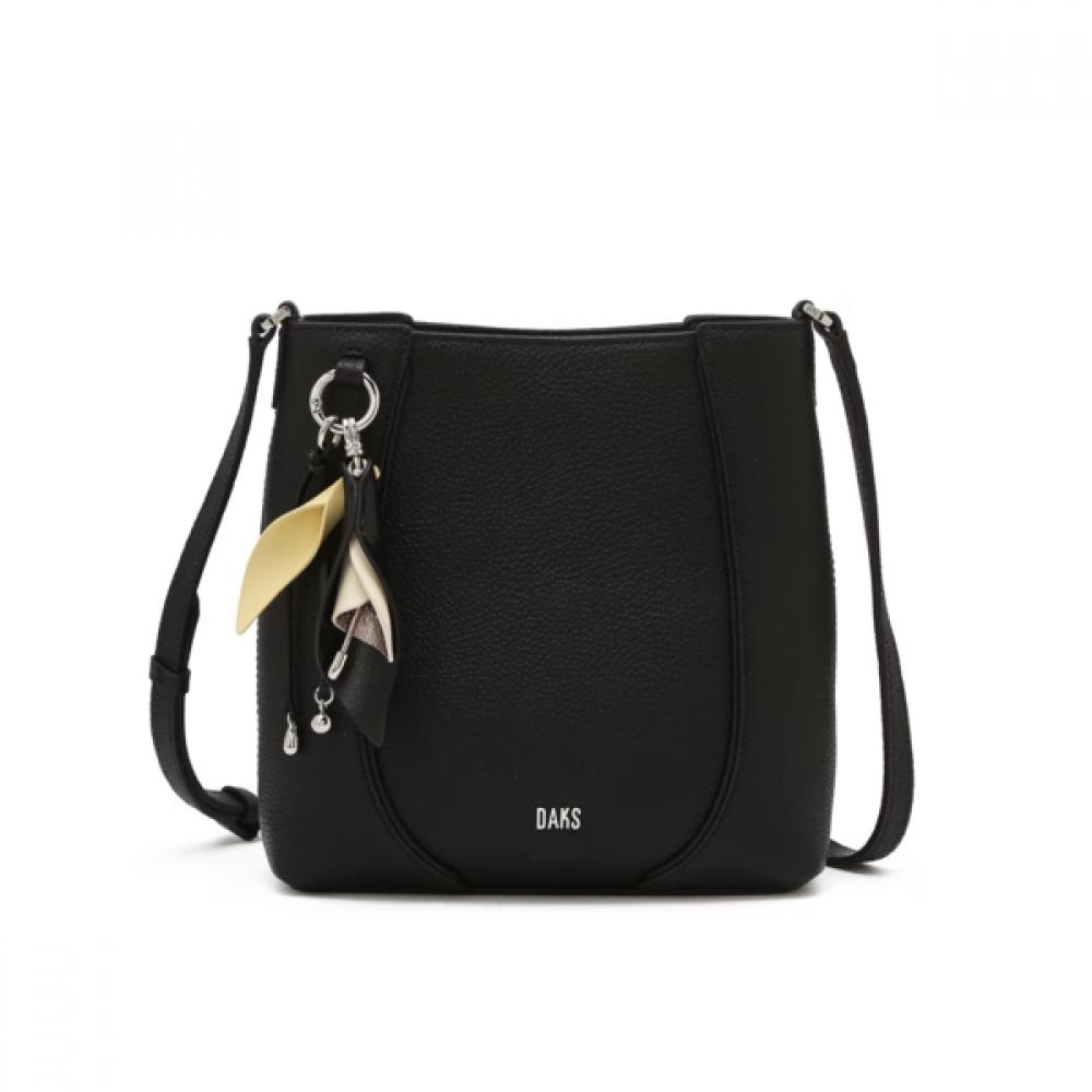 DakS Black Cowhide Flower Charm CroSSbody Bag S Dcba6f556bk