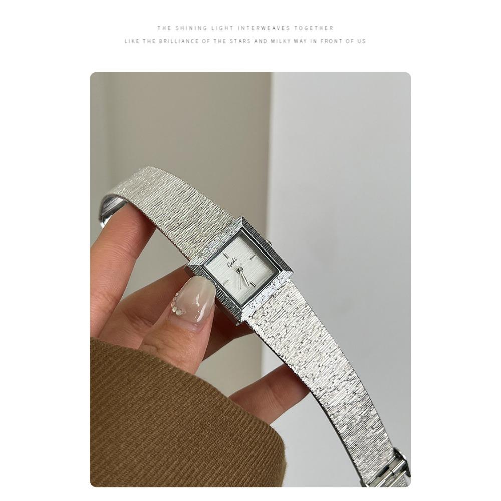 Light Luxury Women's Square Small Gold Watch Light Luxury Steel Strip Retro High End Versatile Watch Texture Quartz Watches