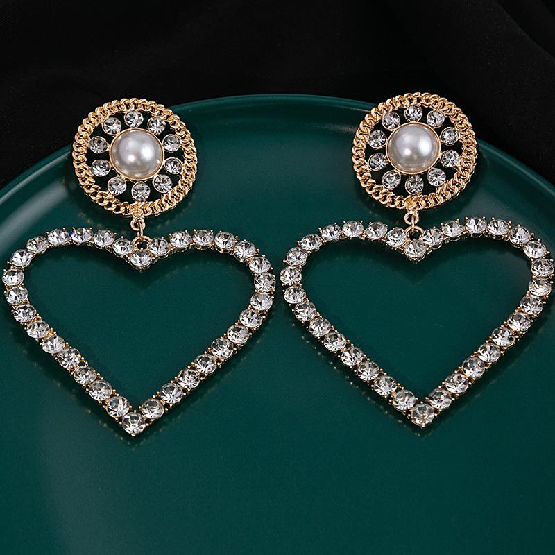 Exaggerated Big Love Earrings, Cold Hollow Peach Heart Full Diamond Earrings, Personalized Simple Heart-Shaped Earrings.