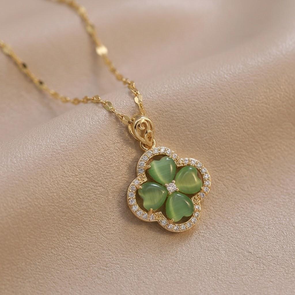 European-American Floral Pearl Necklace with Zirconia Flowers and Full Diamond Pendant
