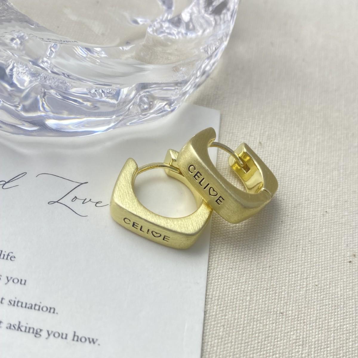 Elegant French Brushed Metal Square Clip Earrings - Chic, Versatile, High-Grade Style